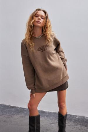 Brown Oversize Faded Effect Embroidered Crew Neck Fleece Sweatshirt