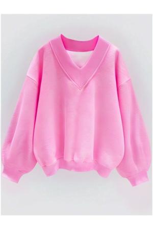 pink sweatshirt