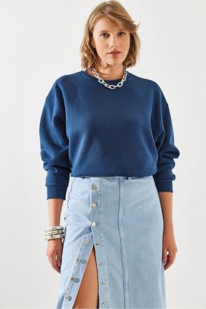 Women's Crew Neck Raised Basic Sweatshirt